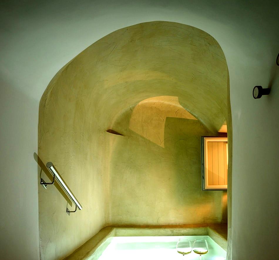 Oia Treasures Art Suites